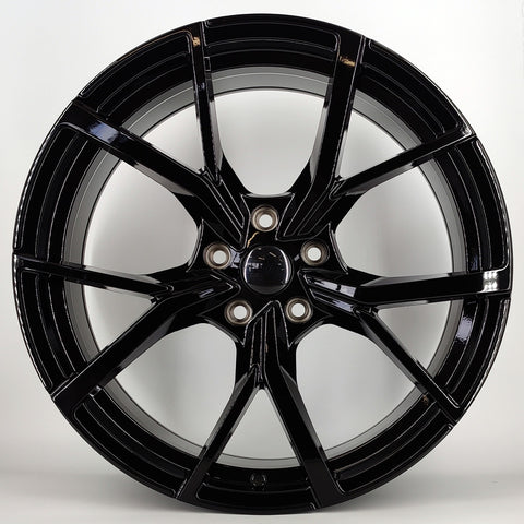 18’ ESTORIL GOLF R Style Alloy Wheels | Gloss Black | 5x112